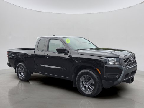 Used 2025 Nissan Frontier SV image 22