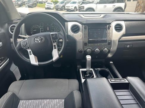 Used 2018 Toyota Tundra SR5 image 6
