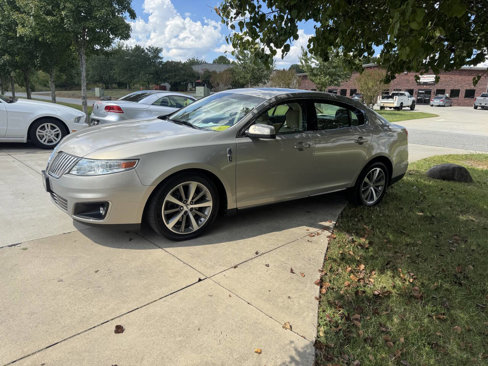 Used 2009 Lincoln MKS image 5