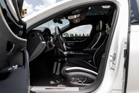 New 2025 Bentley Flying Spur Plug-In Hybrid image 31