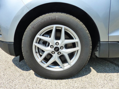 Used 2024 Ford Edge SEL image 13