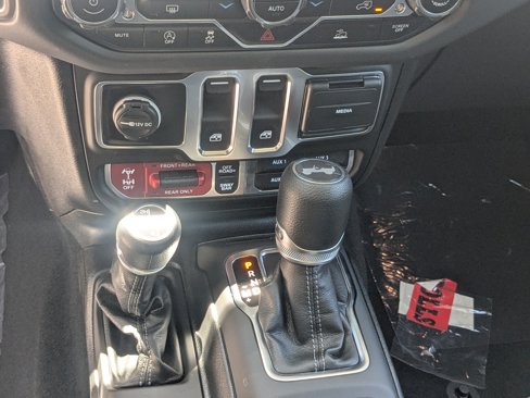 New 2025 Jeep Wrangler Rubicon image 18