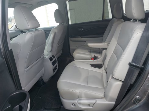 Used 2019 Honda Pilot Touring image 17