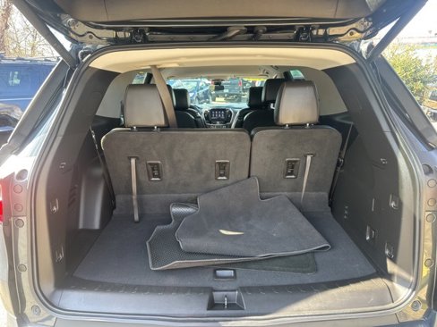 Used 2021 Chevrolet Traverse RS image 15