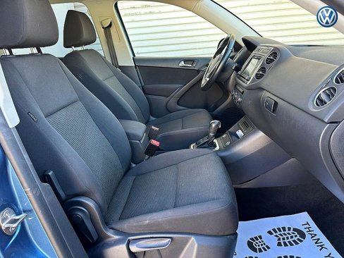 Used 2017 Volkswagen Tiguan Limited image 11