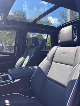 Used 2025 Cadillac Escalade Sport w/ Touring Package image 4