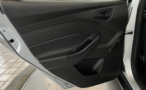 Used 2016 Ford Focus S image 28