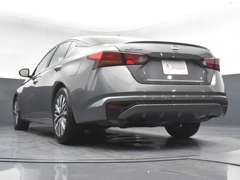 Used 2024 Nissan Altima 2.5 SV image 23