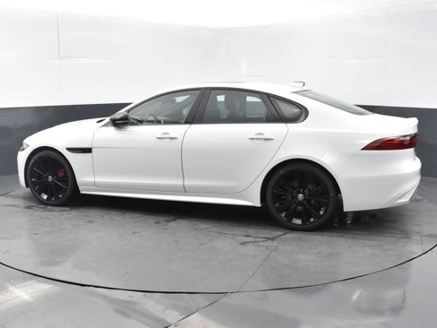 Used 2024 Jaguar XF R-Dynamic SE image 5