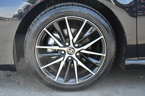 Used 2024 Toyota Camry SE image 12