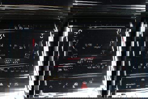 New 2025 Audi Q8 Premium Plus image 32