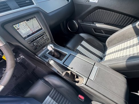 Used 2010 Ford Mustang Shelby GT500 image 15
