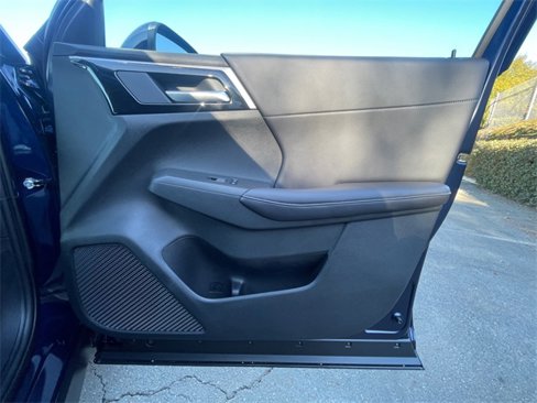 New 2025 Mitsubishi Outlander SE image 18