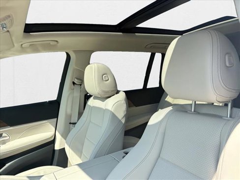 New 2026 Mercedes-Benz GLS 450 4MATIC image 14