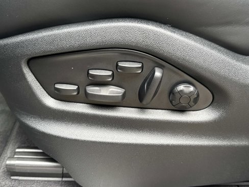Certified 2025 Porsche Cayenne Coupe image 22