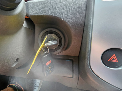 Used 2016 Nissan Frontier SV image 34