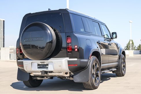 New 2025 Land Rover Defender 110 S image 4