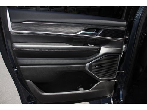Used 2024 Jeep Wagoneer L Series III image 14