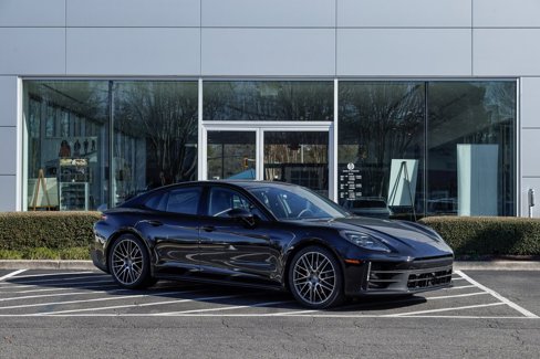 New 2025 Porsche Panamera 4 image 9