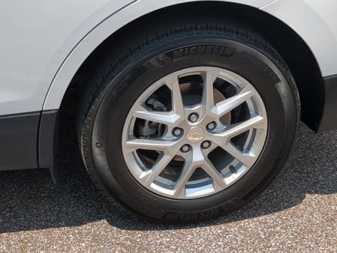 Used 2024 Chevrolet Equinox LT image 30