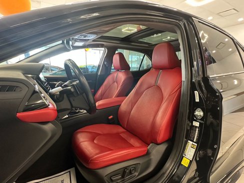 Used 2023 Toyota Camry XSE image 19