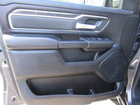 Used 2019 RAM 1500 Big Horn image 9