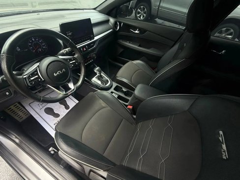 Used 2023 Kia Forte GT-Line w/ GT-Line Premium Package image 15