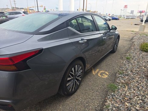 Used 2023 Nissan Altima 2.5 SV image 6