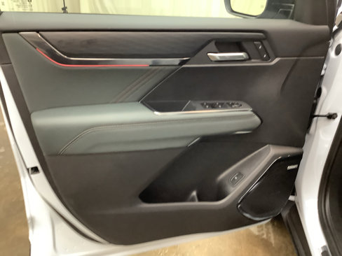 New 2026 GMC Acadia AT4 w/ Super Cruise Package image 17