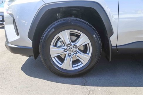 Used 2024 Toyota RAV4 LE image 13