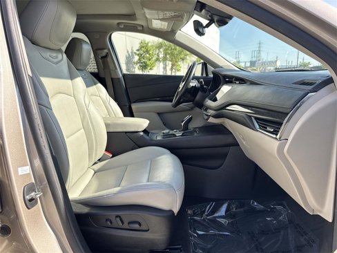 Used 2022 Cadillac XT4 Premium Luxury w/ Enhanced Visibility Package image 25