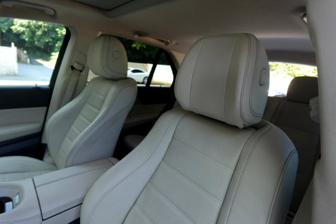 Used 2020 Mercedes-Benz GLE 350 4MATIC w/ AMG Line Exterior image 17