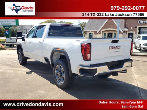 New 2026 GMC Sierra 2500 SLE w/ SLE Value Package; image 4
