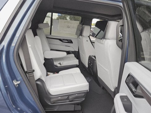 New 2026 Chevrolet Tahoe Premier image 17