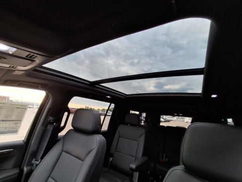 New 2025 Chevrolet Suburban Z71 w/ Z71 Off-Road Package image 12