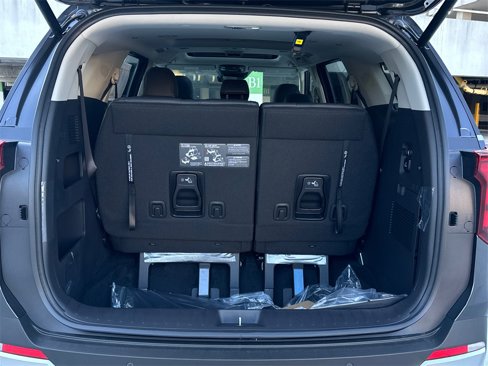 New 2026 Kia Carnival SX image 6