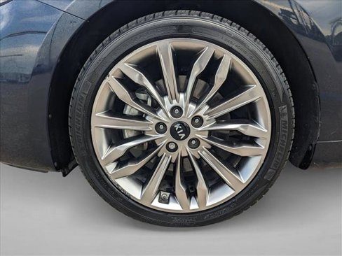 Used 2020 Kia Cadenza Limited image 25