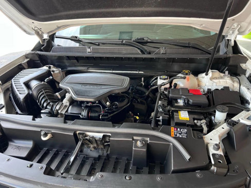 Used 2021 GMC Acadia SLE w/ Driver Convenience Package image 9
