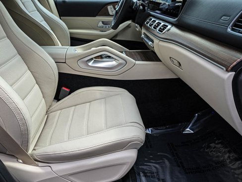 New 2026 Mercedes-Benz GLS 450 4MATIC image 44