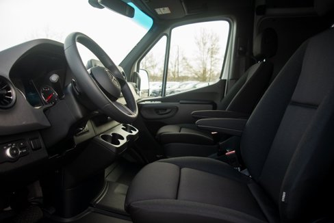 Used 2025 Mercedes-Benz Sprinter 2500 image 27