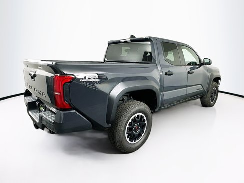 Used 2025 Toyota Tacoma TRD Off-Road image 9