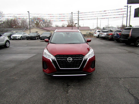 Used 2021 Nissan Kicks SV image 2