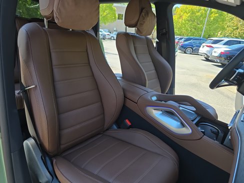 New 2026 Mercedes-Benz GLS 450 4MATIC image 10