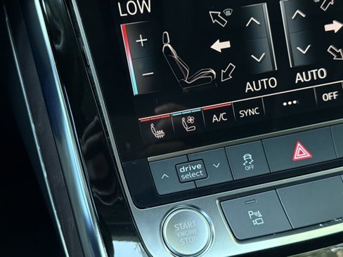 Used 2019 Audi Q8 Premium Plus w/ Premium Plus image 25