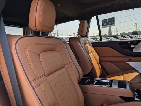New 2025 Lincoln Aviator Black Label w/ Jet Appearance Package image 31
