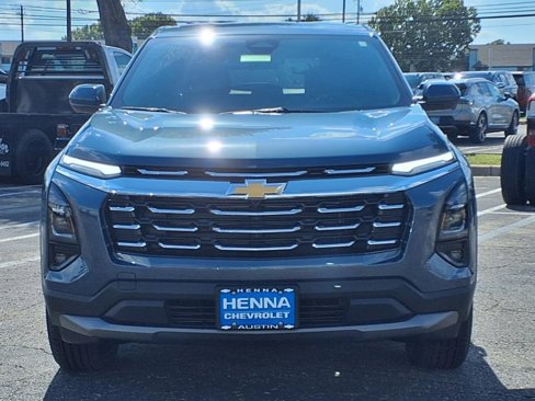 New 2026 Chevrolet Equinox LT image 2