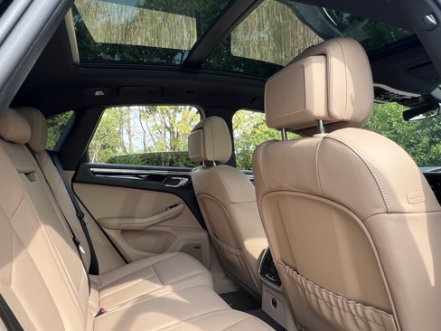 New 2026 Porsche Macan image 22