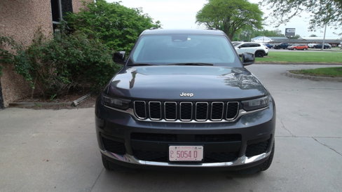 Used 2021 Jeep Grand Cherokee L Laredo w/ Luxury Tech Group I image 4