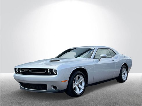 Used 2023 Dodge Challenger SXT image 7