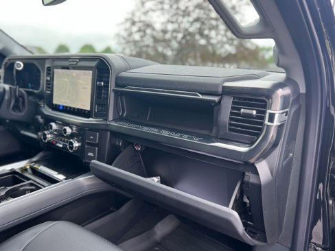 New 2025 Ford F250 Lariat image 41